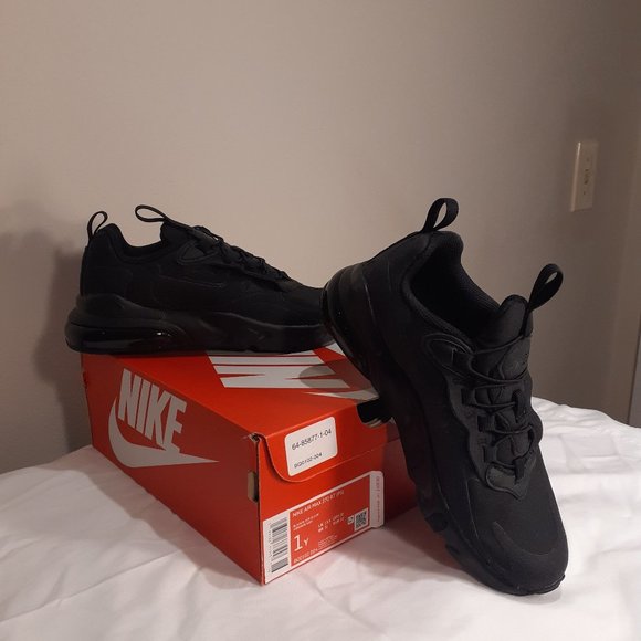 Kids Nike Airmax Sneakers - Picture 2 of 4